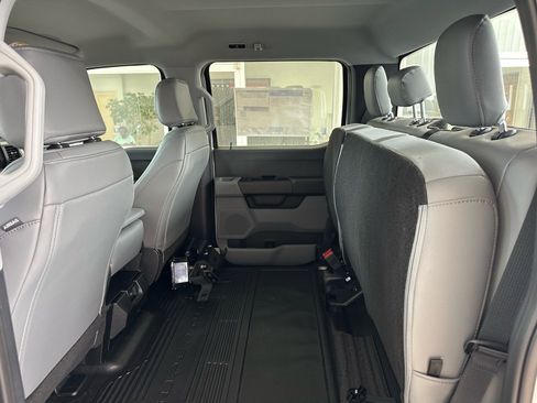 New 2026 Ford F250 XL w/ XL Chrome Package AWD/4WD image 24