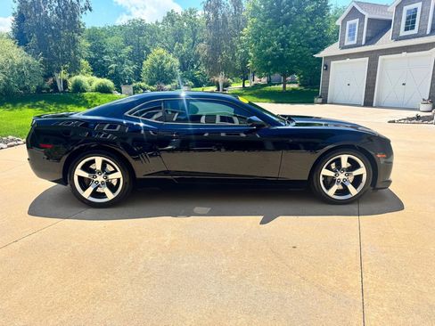 Used 2013 Chevrolet Camaro SS RWD image 7