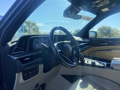 Certified 2023 Cadillac Escalade Premium Luxury w/ Performance Package image 8