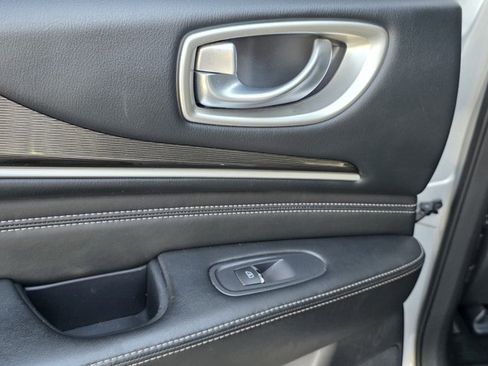 Used 2019 INFINITI QX60 Pure AWD/4WD image 31