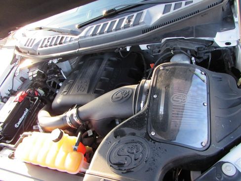 Used 2016 Ford F150 XLT w/ Equipment Group 302A Luxury image 9