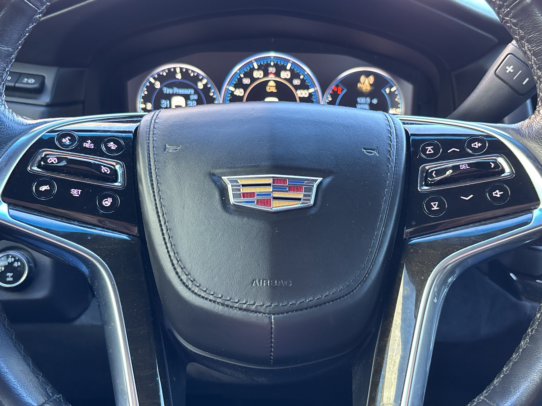 Used 2015 Cadillac Escalade Platinum AWD/4WD image 18