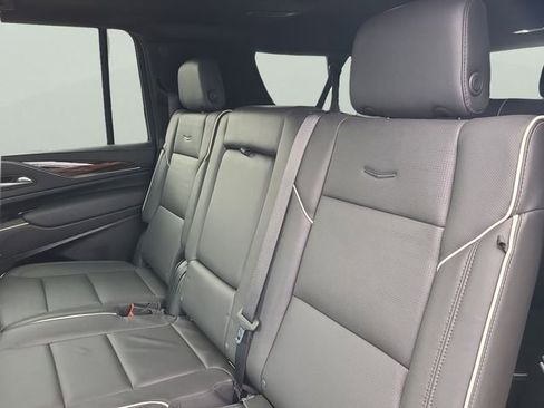 Used 2024 Cadillac Escalade ESV Premium Luxury w/ Performance Package AWD/4WD image 8