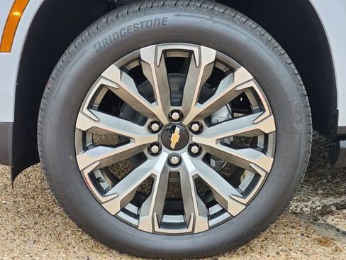 New 2026 Chevrolet Suburban High Country AWD/4WD image 8