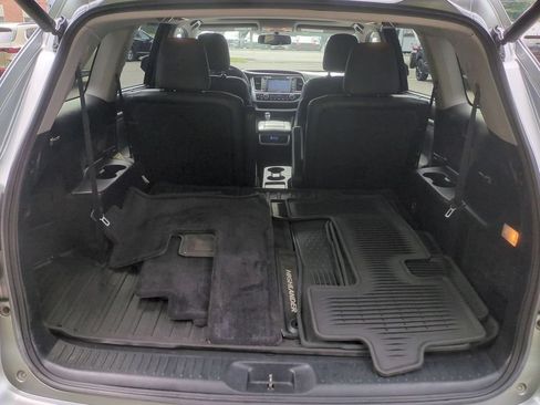 Used 2014 Toyota Highlander Limited AWD/4WD image 27