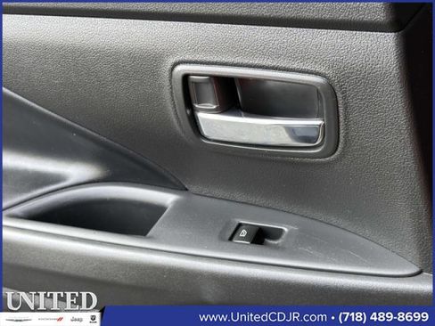 Used 2020 Mitsubishi Outlander SE image 22