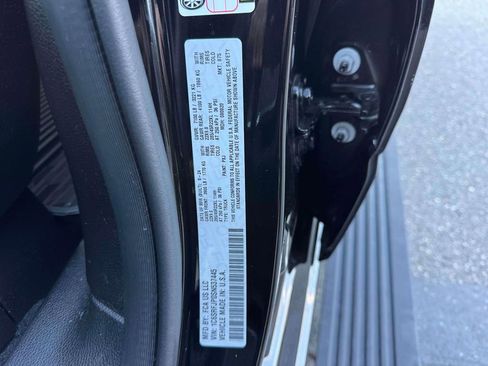 Used 2025 RAM 1500 Laramie w/ Night Edition image 13