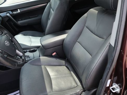 Used 2011 Kia Sorento SX FWD image 20