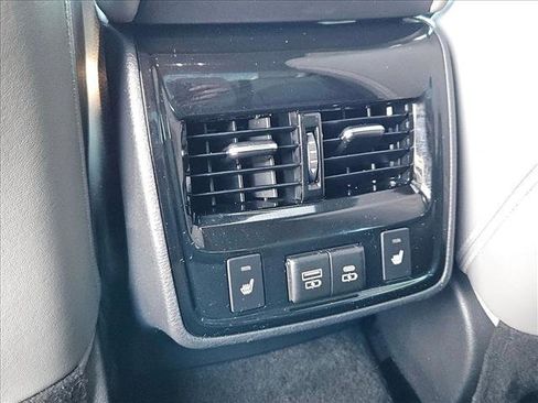 Used 2021 Toyota Avalon Limited w/ Advanced Safety Package image 17