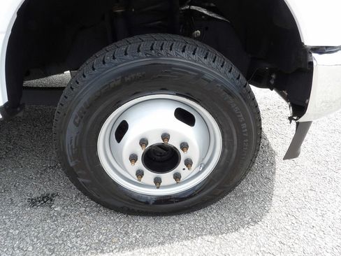 Used 2022 Ford F350 XL w/ Power Equipment Group AWD/4WD image 68