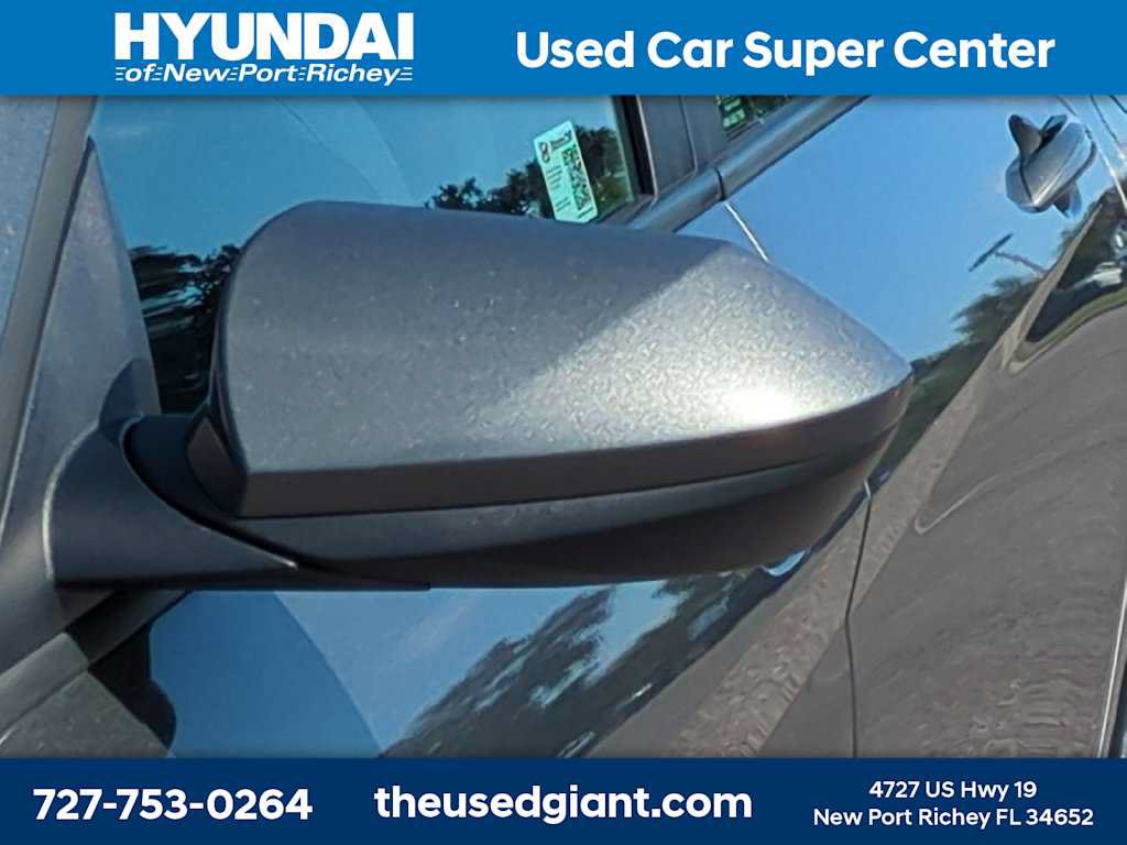 Used 2025 Hyundai Elantra SE FWD image 11