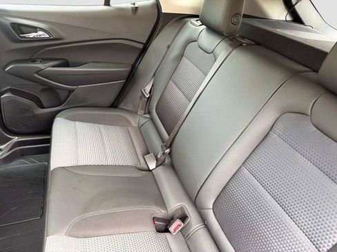 Used 2024 Chevrolet Trax LT FWD image 17