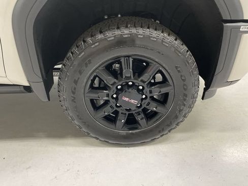 New 2026 GMC Sierra 2500 AT4 w/ AT4 Premium Plus Package image 14