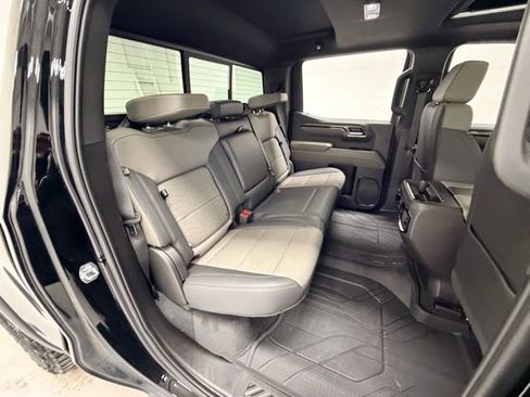 Used 2023 Chevrolet Silverado 1500 ZR2 w/ Technology Package image 30