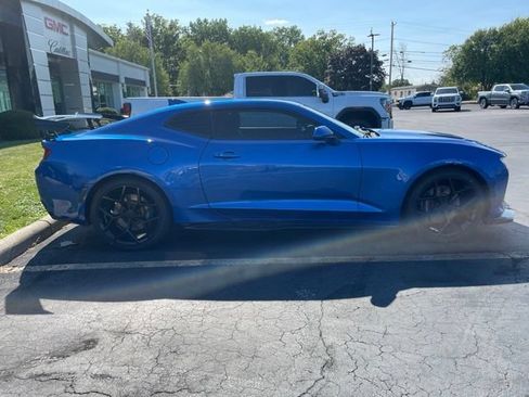 Used 2017 Chevrolet Camaro SS RWD image 8