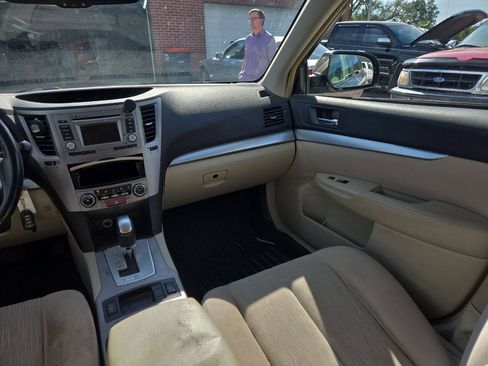 Used 2014 Subaru Outback 2.5i Premium w/ Accessory Value Package (OY1) AWD/4WD image 10
