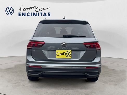 Certified 2023 Volkswagen Tiguan SE image 4