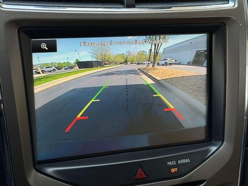 Used 2015 Lincoln MKX FWD w/ Equipment Group 101A image 26