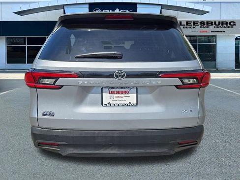 Used 2025 Toyota Grand Highlander AWD image 6