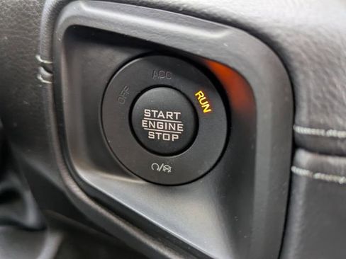 Used 2024 Jeep Wrangler Unlimited Rubicon AWD/4WD image 30