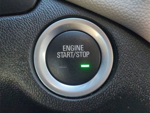 Used 2021 Chevrolet Equinox LS image 16