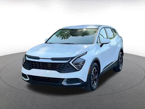 Used 2025 Kia Sportage LX image 7