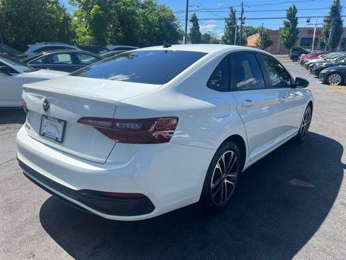 Used 2022 Volkswagen Jetta Sport FWD image 6