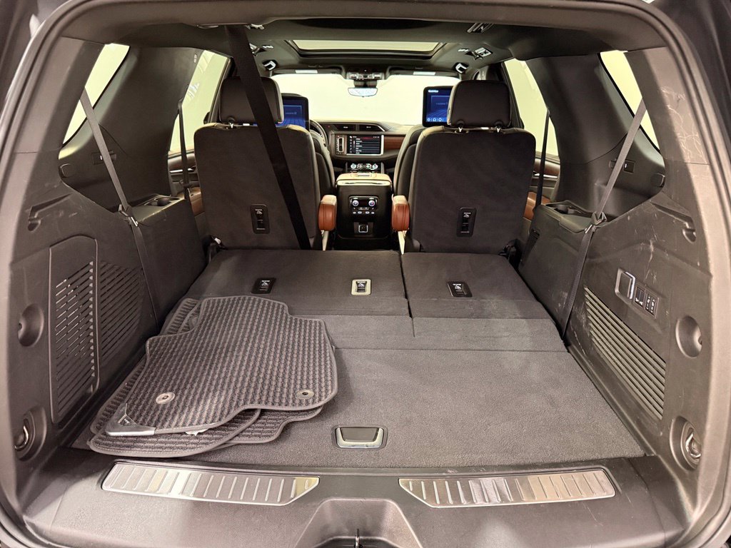 Used 2024 GMC Yukon Denali Ultimate AWD/4WD image 13