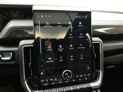 New 2026 GMC Yukon Elevation w/ Elevation Premium Package AWD/4WD image 13