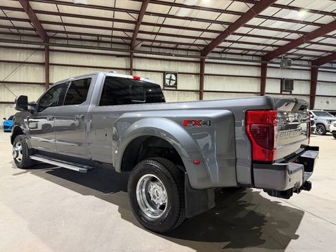 Used 2022 Ford F350 Lariat AWD/4WD image 7