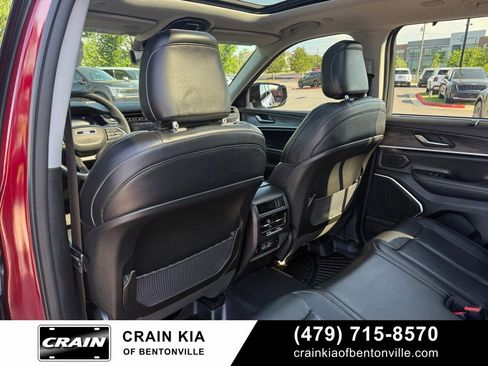 Used 2023 Jeep Grand Cherokee Limited w/ Luxury Tech Group II AWD/4WD image 25