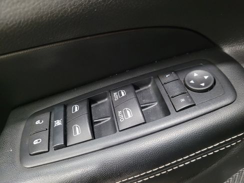 Used 2016 Jeep Grand Cherokee Limited AWD/4WD image 27