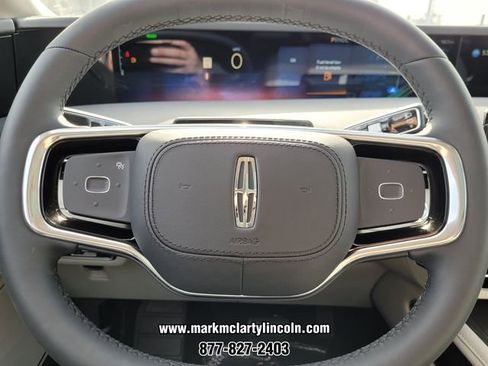 New 2026 Lincoln Nautilus Reserve image 19