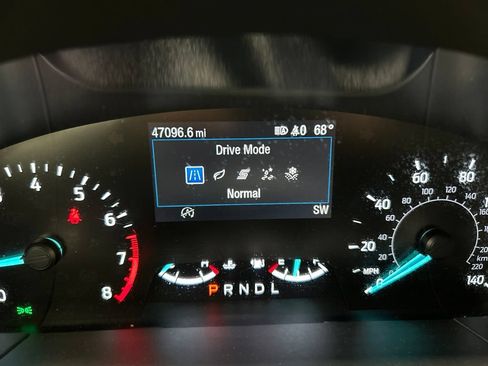 Certified 2021 Ford Escape SE w/ SE Sport Appearance Package FWD image 22