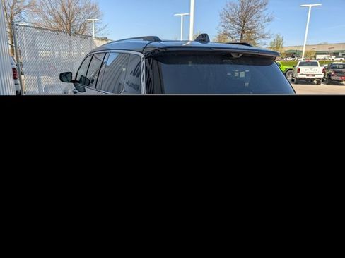 Used 2021 Jeep Grand Cherokee L Overland w/ Luxury Tech Group IV AWD/4WD image 30