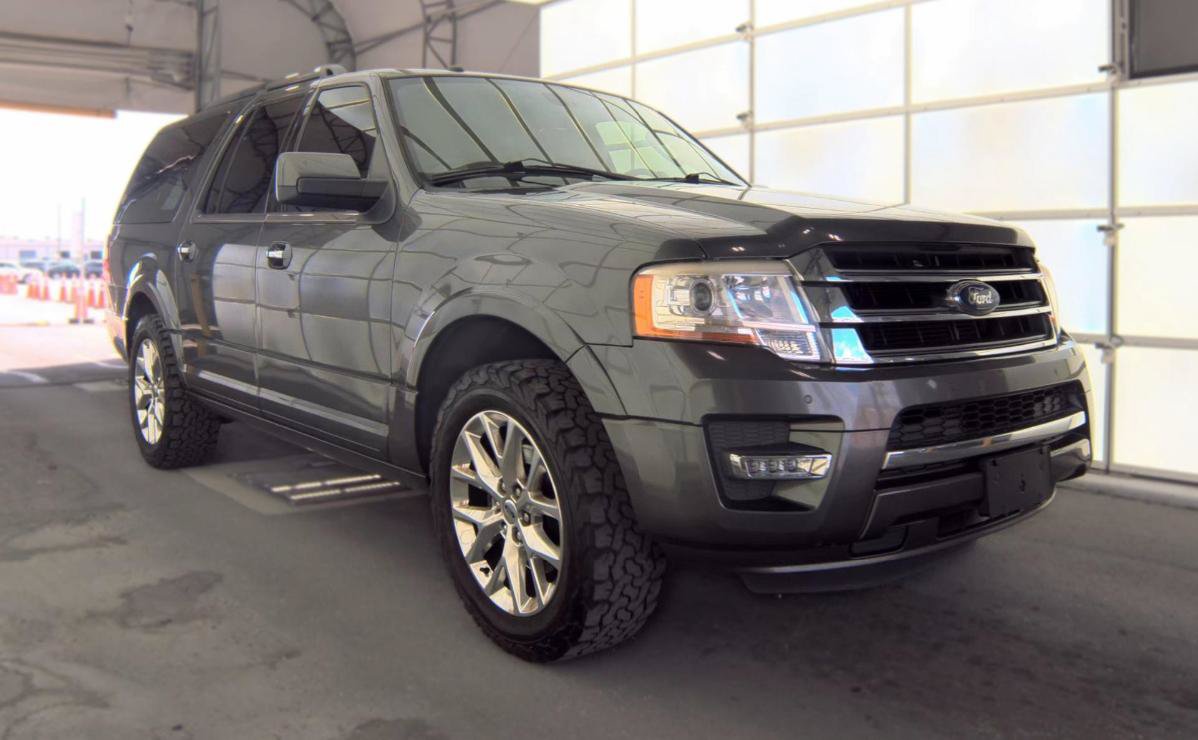 Used 2017 Ford Expedition EL Limited w/ Equipment Group 301A RWD image 3