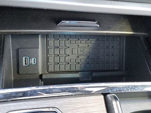 Used 2024 Ford Expedition Max Limited image 9