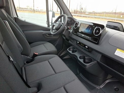 New 2026 Mercedes-Benz Sprinter 4500 image 11