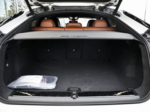 New 2026 BMW X6 xDrive40i w/ Climate Comfort Package image 30