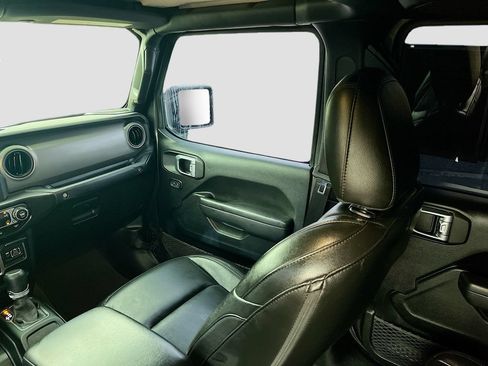 Used 2023 Jeep Gladiator Sport AWD/4WD image 22