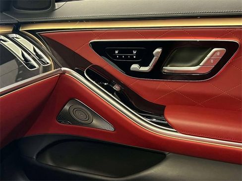 Used 2023 Mercedes-Benz S 580 4MATIC Sedan image 33