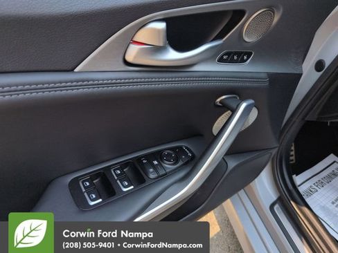 Used 2020 Kia Stinger GT2 AWD/4WD image 11