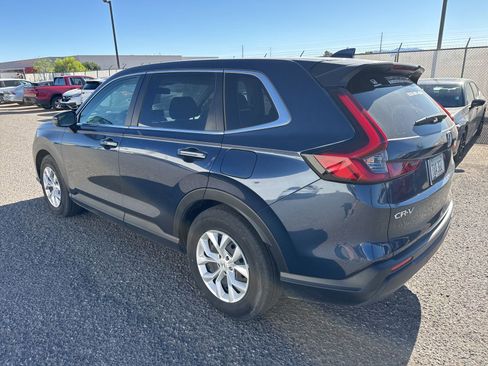 Used 2025 Honda CR-V LX image 6