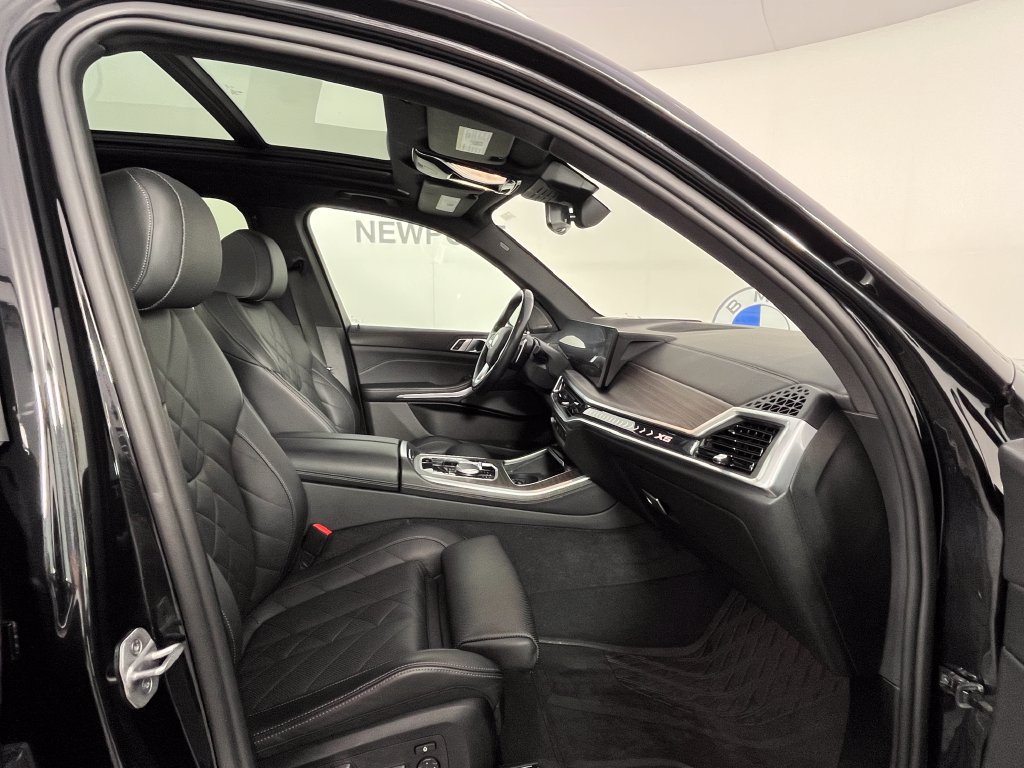Certified 2024 BMW X5 xDrive40i w/ Premium Package AWD/4WD image 19