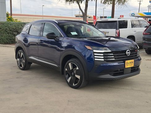 New 2026 Nissan Kicks SR image 1