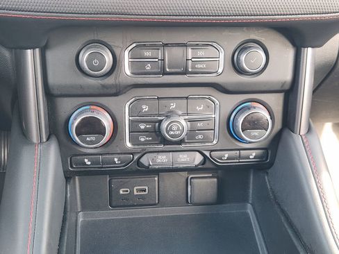 Used 2021 Chevrolet Tahoe RST image 18