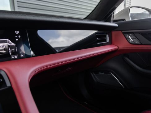 New 2026 Porsche Taycan Turbo AWD/4WD image 33