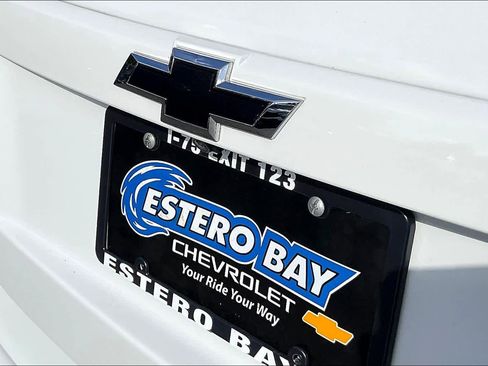 Certified 2022 Chevrolet Trax LT w/ Driver Confidence Package image 8