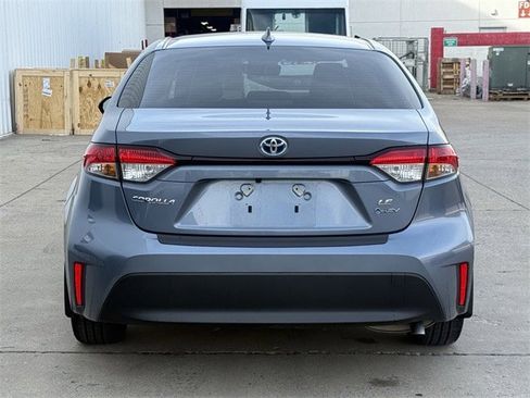 Used 2025 Toyota Corolla LE image 5