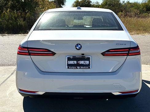 New 2026 BMW 530i w/ Premium Package RWD image 7